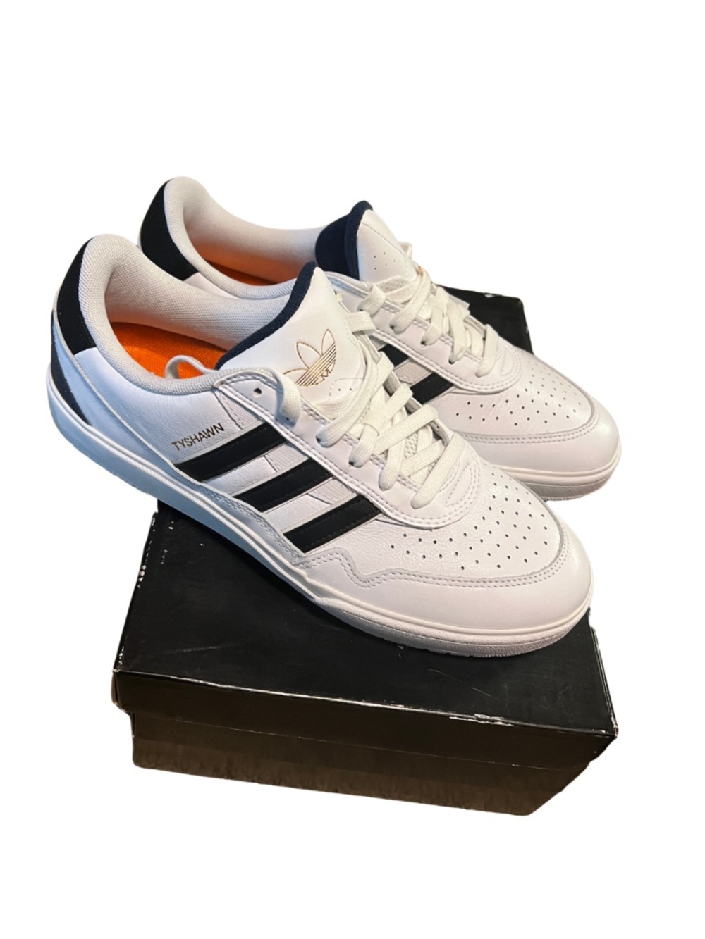Adidas | Tyshawn II (9.5) 2 Pairs